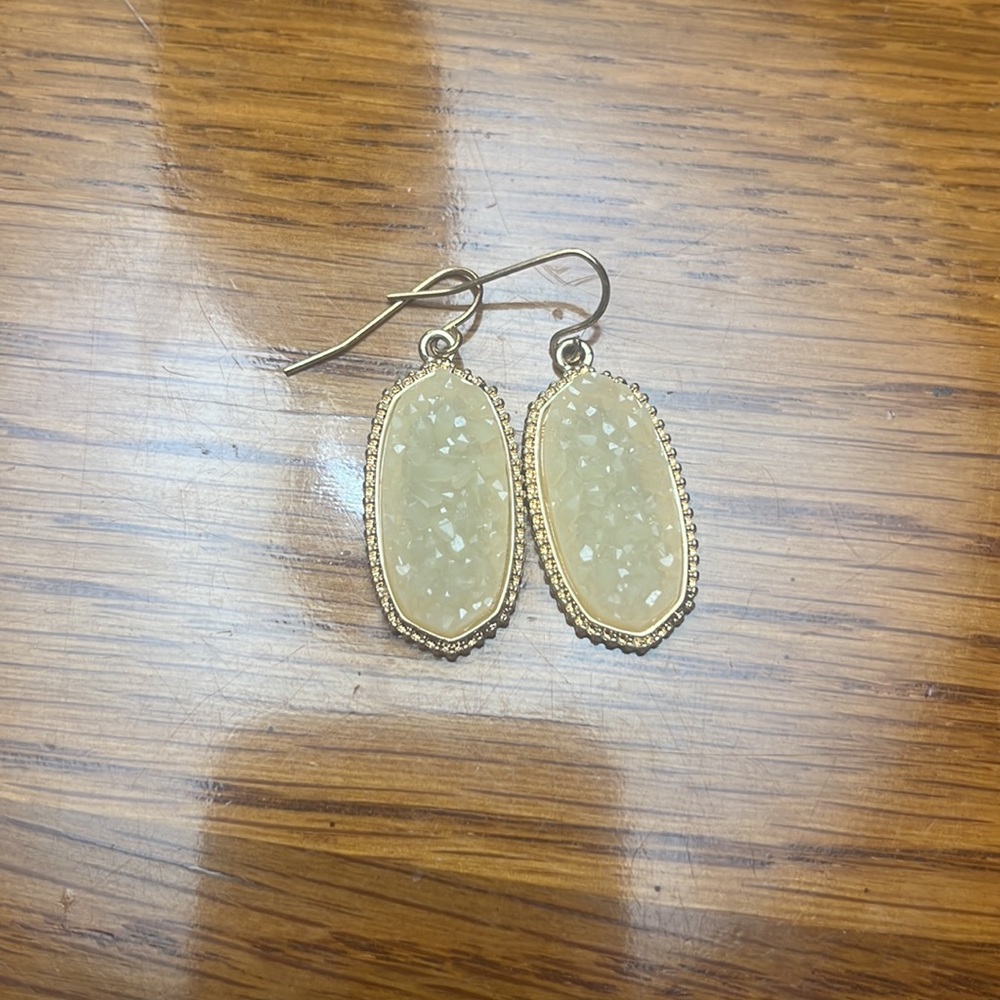 Druzy crystal earrings!